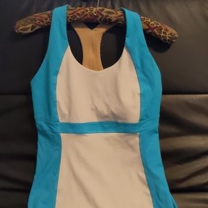 EUC Lululemon tank top with shelf bra